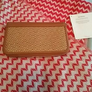 Thirty-one gifts all about the Benjamin's wallet